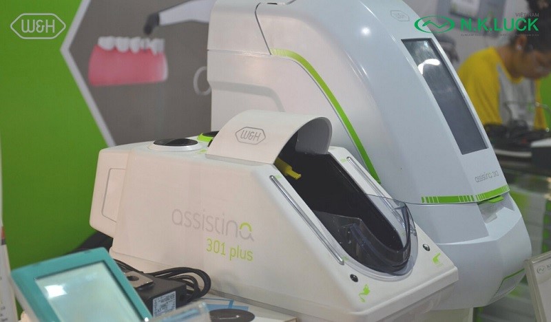 Máy vệ sinh và tra dầu tự động