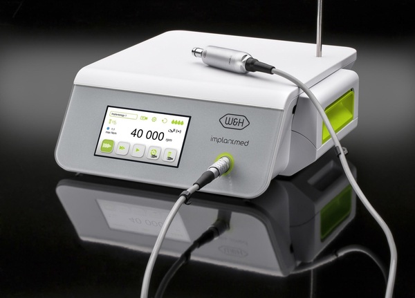 Máy cắm Implant giúp quá trình thực hiện không gây xâm phạm hoặc ảnh hưởng đến răng lân cận