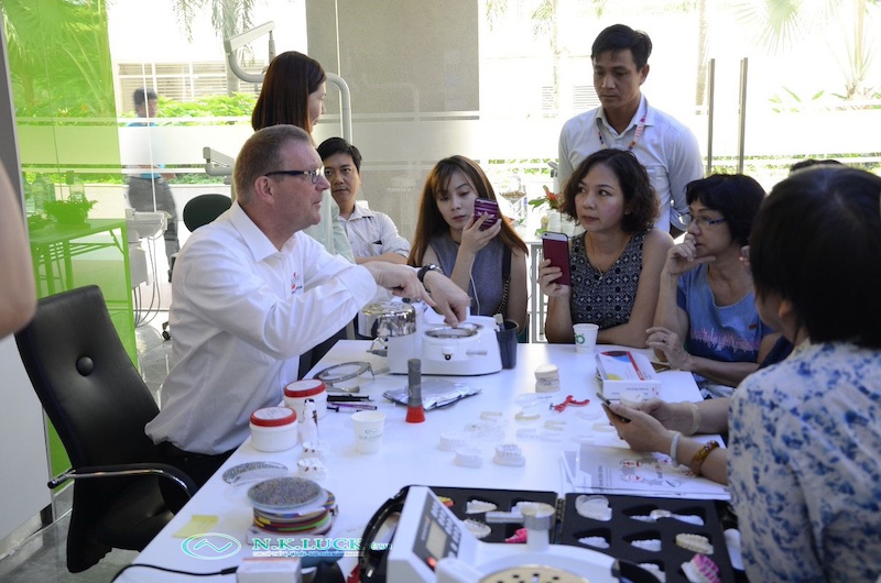 HỘI THẢO VÀ THỰC HÀNH KỸ THUẬT ÉP KHÍ CỤ VỚI MÁY ÉP ĐA NĂNG MINISTAR S – ĐỨC GIỚI THIỆU PHẦN MỀM CA – PHIÊN BẢN 3D MỚI NHẤT