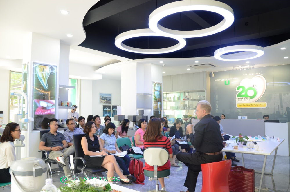 THUYẾT TRÌNH CHUYÊN ĐỀ HỆ THỐNG TIỀN CHỈNH NHA TRAINER VÀ KHÍ CỤ CHỨC NĂNG MRC DÀNH CHO TRẺ ĐANG LỚN