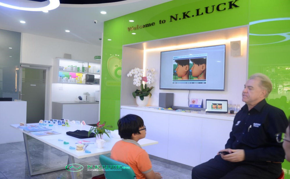 THUYẾT TRÌNH CHUYÊN ĐỀ HỆ THỐNG TIỀN CHỈNH NHA TRAINER VÀ KHÍ CỤ CHỨC NĂNG MRC DÀNH CHO TRẺ ĐANG LỚN