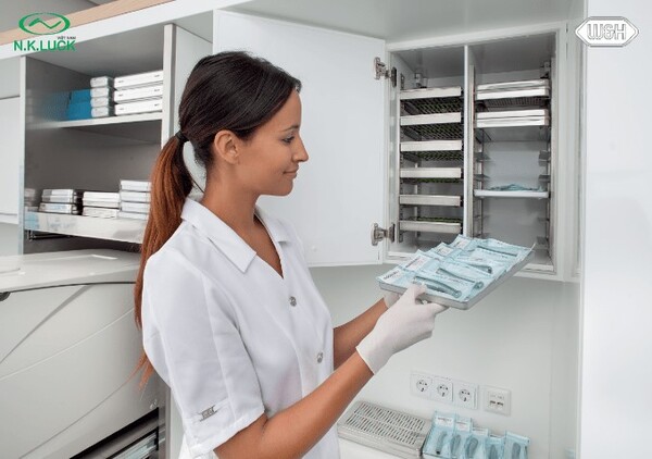 Mỗi phòng khám nên có khu vực riêng để vệ sinh dụng cụ Mỗi phòng khám nên có khu vực riêng để vệ sinh dụng cụ