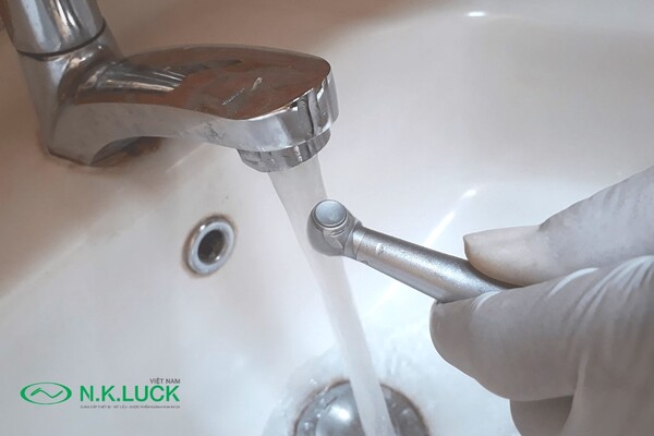 Phương pháp làm sạch thủ công cho dụng cụ Phương pháp làm sạch thủ công cho dụng cụ