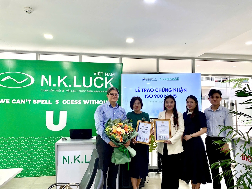 Buổi lễ trao nhận chứng nhận ISO 9001:2015 cho NK Luck Việt Nam